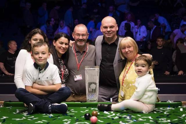 侧翼群与防 侧翼群与防